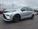 Used 2025 Toyota Sienna XSE image 3