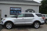 Used 2018 Ford Explorer XLT image 2