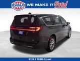New 2025 Chrysler Pacifica Select image 3