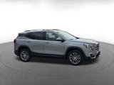 Used 2024 GMC Terrain SLT image 2