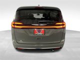 Used 2022 Chrysler Pacifica Touring-L image 5