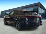 New 2025 Audi RS Q8 performance image 3