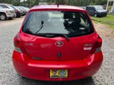 Used 2011 Toyota Yaris 4-Door Hatchback image 5