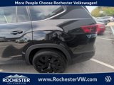 New 2025 Volkswagen Atlas SE image 4