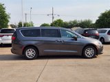 Used 2022 Chrysler Voyager LX image 4