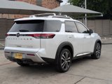 New 2025 Nissan Pathfinder Platinum image 3