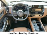 New 2025 Nissan Pathfinder Platinum image 4