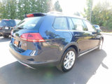 Used 2017 Volkswagen Golf Alltrack S image 2
