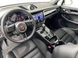 Certified 2025 Porsche Macan image 4