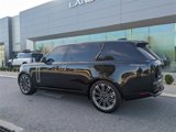 Used 2025 Land Rover Range Rover Long Wheelbase SE image 4