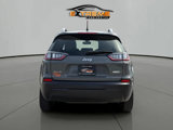 Used 2020 Jeep Cherokee Latitude Plus w/ Comfort/Convenience Group image 6