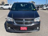 Used 2018 Dodge Grand Caravan SXT image 2