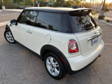 Used 2011 MINI Cooper Hardtop image 4