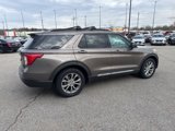 Used 2021 Ford Explorer XLT w/ Equipment Group 202A image 6