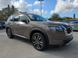 New 2025 Nissan Pathfinder Platinum image 2