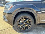 New 2025 Volkswagen Atlas Cross Sport SEL R-Line image 5