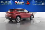 Used 2022 Toyota Venza XLE image 3