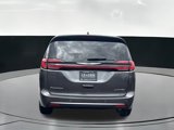 Used 2023 Chrysler Pacifica Limited image 6