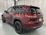 Used 2025 Jeep Grand Cherokee Altitude image 5