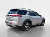New 2025 Nissan Pathfinder Platinum image 4