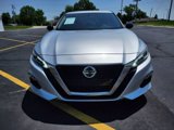 Used 2019 Nissan Altima 2.5 SR w/ SR Premium Package image 2