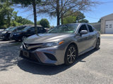 Used 2019 Toyota Camry SE image 2
