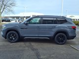 New 2025 Volkswagen Atlas Peak Edition SE image 3