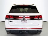 New 2025 Volkswagen Atlas Peak Edition SE image 4