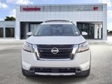 New 2025 Nissan Pathfinder Platinum image 2