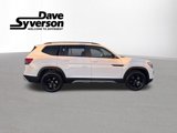 New 2025 Volkswagen Atlas Peak Edition SE image 4