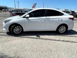 Used 2022 Hyundai Accent SEL image 3