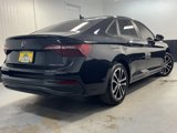 Used 2024 Volkswagen Jetta Sport image 4