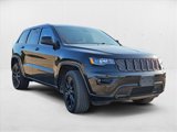 Used 2022 Jeep Grand Cherokee Laredo X image 3