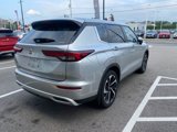 Used 2023 Mitsubishi Outlander SE image 3