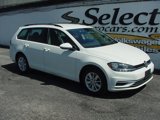 Used 2018 Volkswagen Golf S image 2