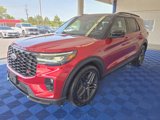 Used 2025 Ford Explorer ST image 3