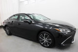 Used 2023 Lexus ES 300h w/ Premium Package image 2