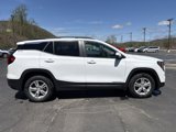 Used 2023 GMC Terrain SLE w/ Driver Convenience Package image 4
