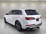 Used 2022 Audi SQ7 Premium Plus w/ SQ7 Executive Package image 5