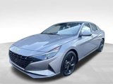 Used 2022 Hyundai Elantra SEL image 2