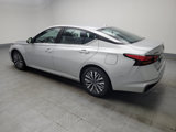 Used 2023 Nissan Altima 2.5 SV image 3