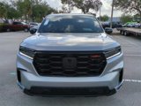 Used 2025 Honda Pilot TrailSport image 4