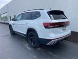 New 2025 Volkswagen Atlas Peak Edition SE image 3
