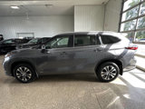 Used 2023 Toyota Highlander XLE image 5