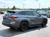 Used 2024 Toyota Highlander XLE image 5