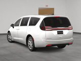 New 2025 Chrysler Pacifica Select image 3