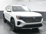 New 2025 Volkswagen Atlas SE image 2