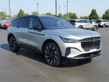 New 2025 Lincoln Nautilus Reserve image 2