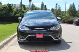 Used 2018 Chrysler Pacifica Limited w/ Tire & Wheel Group image 2