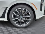 Used 2025 BMW X7 M60i image 6